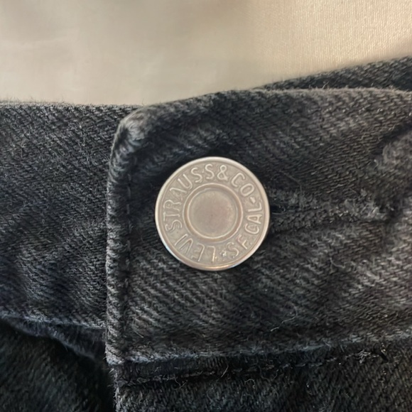 Levi’s Shorts - Picture 5 of 7